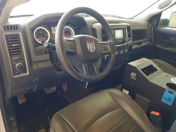 2015 RAM 1500 ST QUAD CAB 4X4