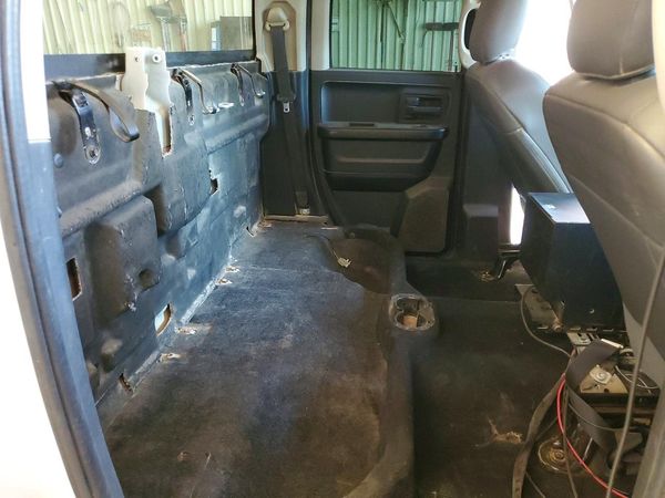 2015 RAM 1500 ST QUAD CAB 4X4