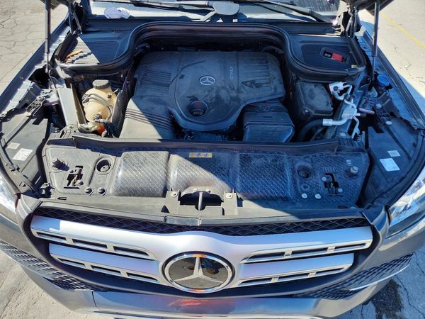 2022 MERCEDES-BENZ GLS GLS450 4MATIC — Engine bay