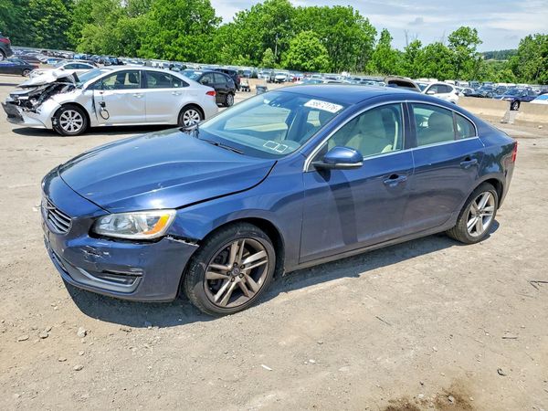 2015 VOLVO S60
