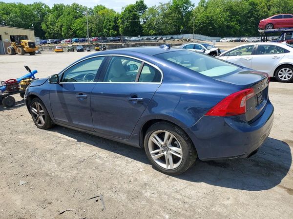 2015 VOLVO S60