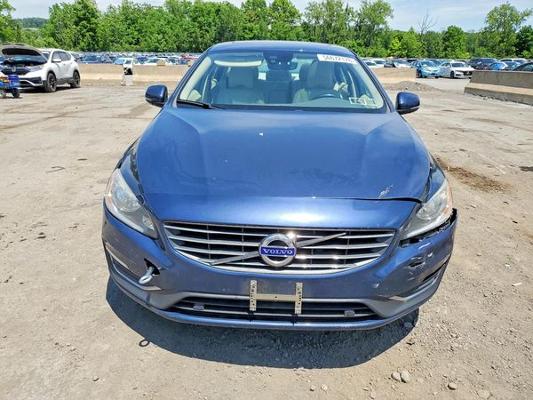 2015 VOLVO S60