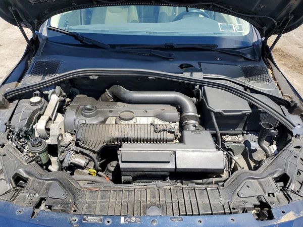 2015 VOLVO S60