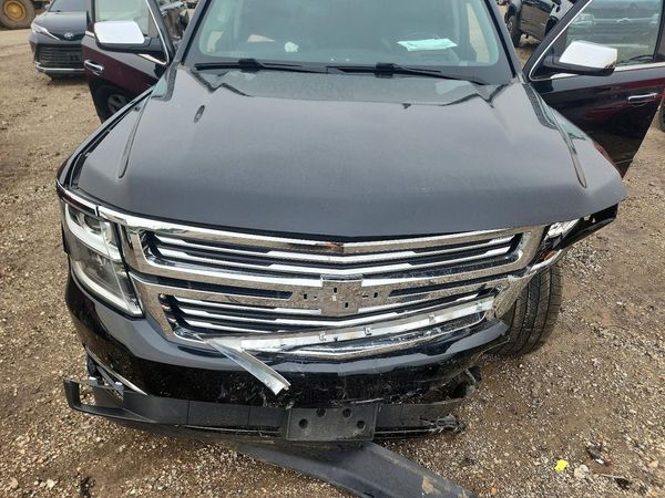 2020 CHEVROLET TAHOE Premier — Engine bay