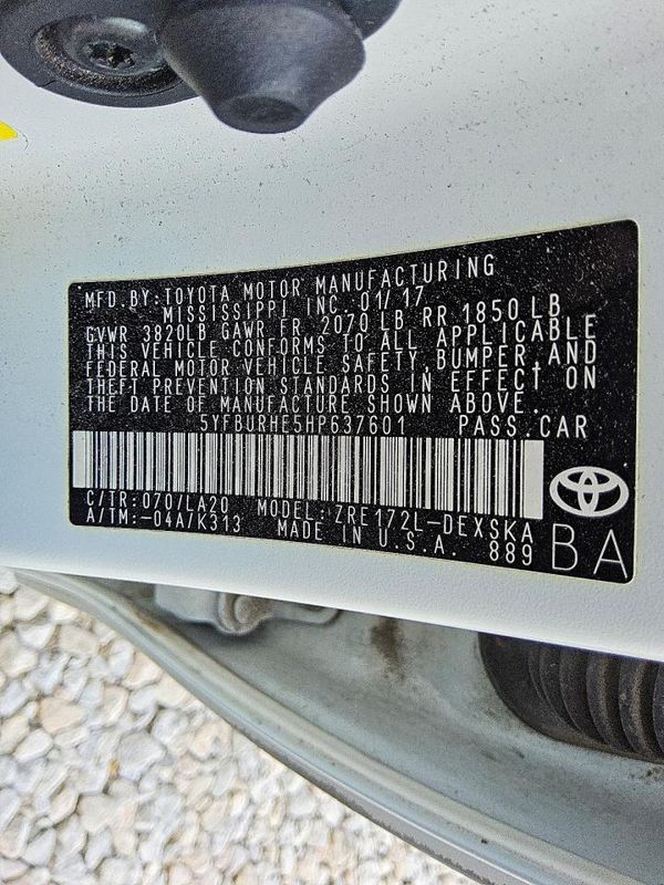 2017 TOYOTA COROLLA