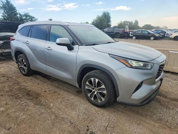 2020 TOYOTA HIGHLANDER XLE