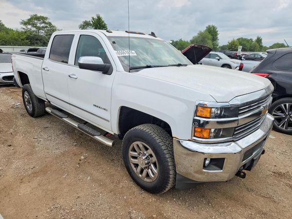 2017 CHEVROLET SILVERADO LTZ