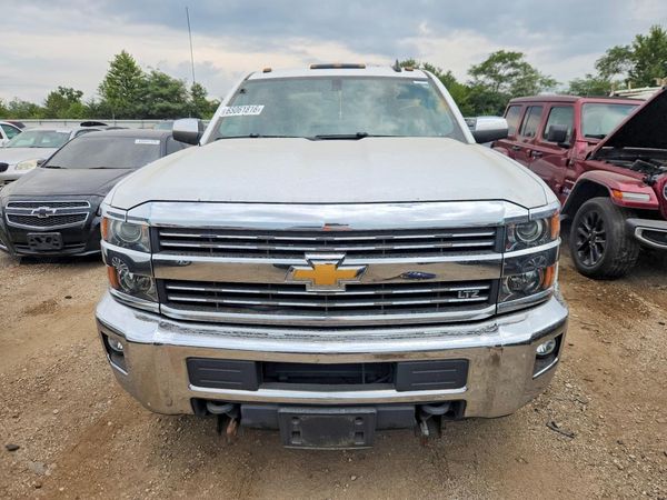 2017 CHEVROLET SILVERADO LTZ