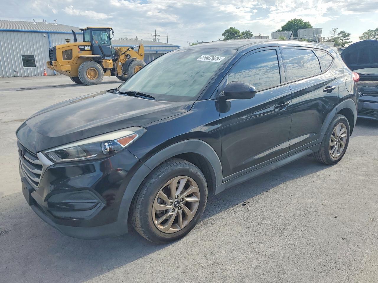 2017 HYUNDAI TUCSON SE (no options)