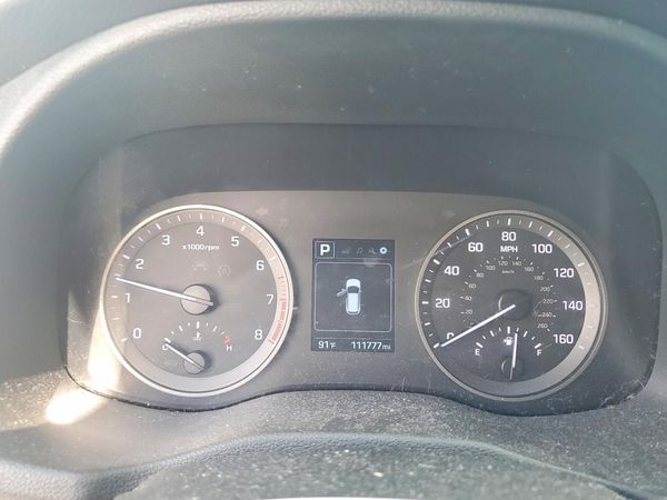 2017 HYUNDAI TUCSON SE (no options)