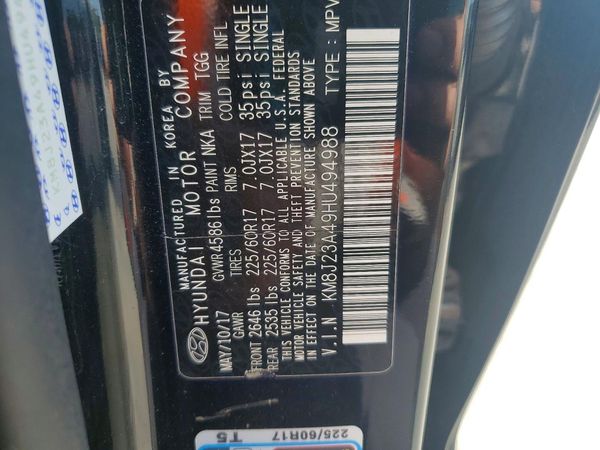 2017 HYUNDAI TUCSON SE (no options)