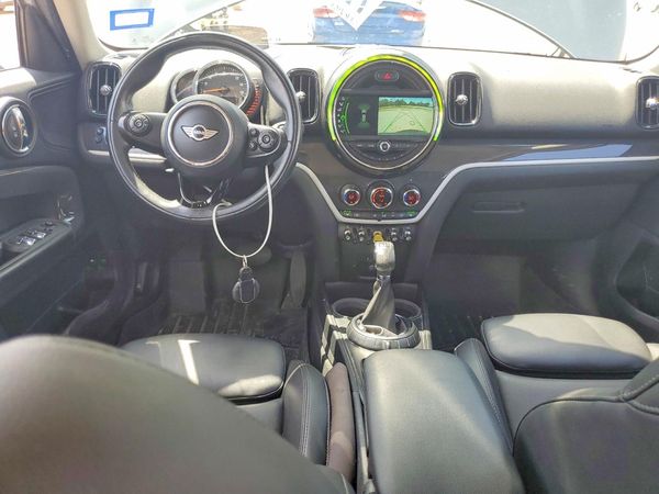 2018 MINI COOPER
