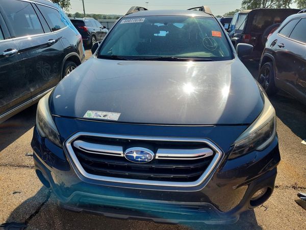 2018 SUBARU OUTBACK Base