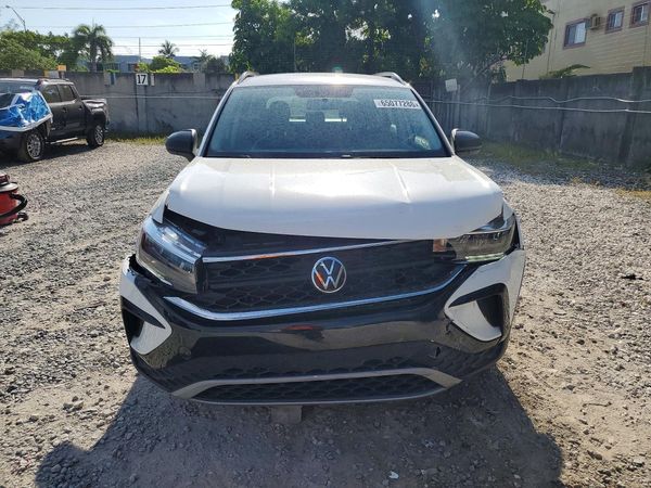 2022 VOLKSWAGEN TAOS