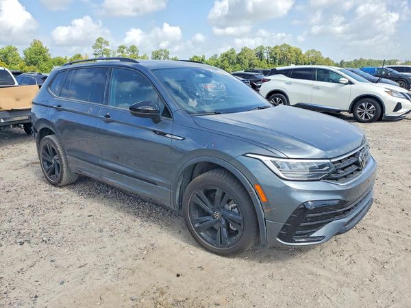 2024 VOLKSWAGEN TIGUAN SE R-Line Black
