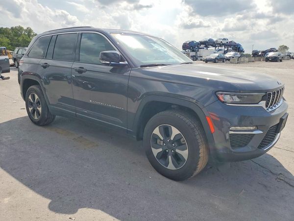 2024 JEEP CHEROKEE Limited 4XE — Passenger 3/4