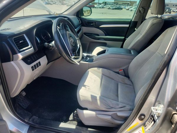 2019 TOYOTA HIGHLANDER LE/LE Plus