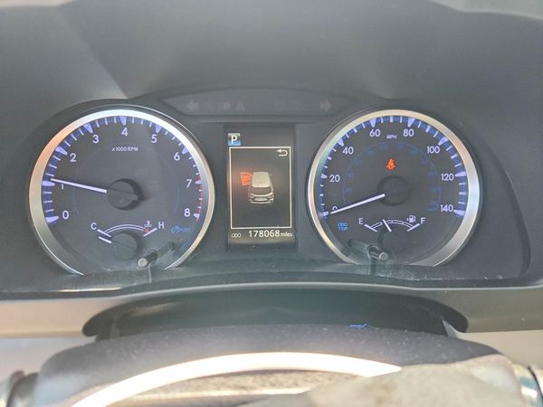 2019 TOYOTA HIGHLANDER LE/LE Plus