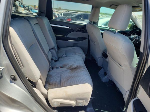 2019 TOYOTA HIGHLANDER LE/LE Plus