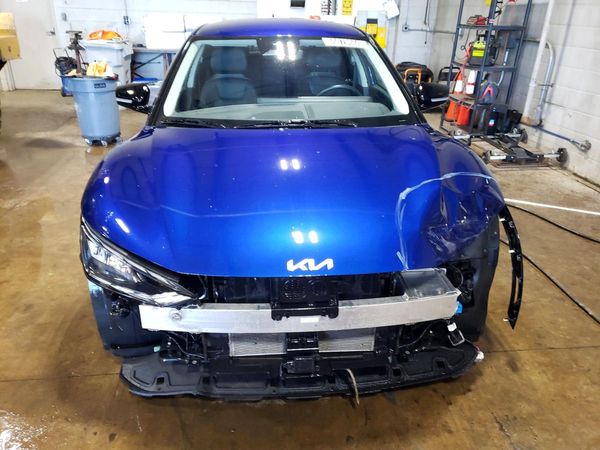 2024 KIA EV6 Light, Wind