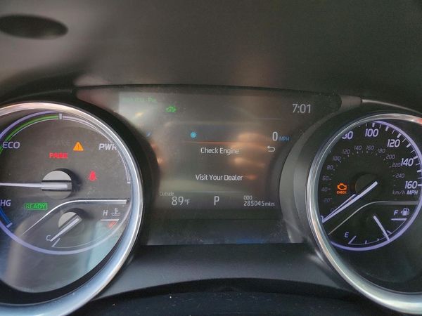 2019 TOYOTA CAMRY SE/XLE Hybrid
