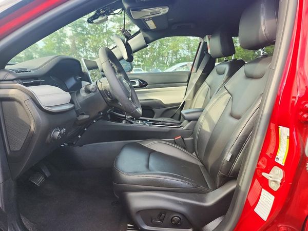 2025 JEEP COMPASS Limited — DENT
