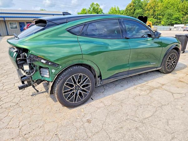 2024 FORD MUSTANG Premium