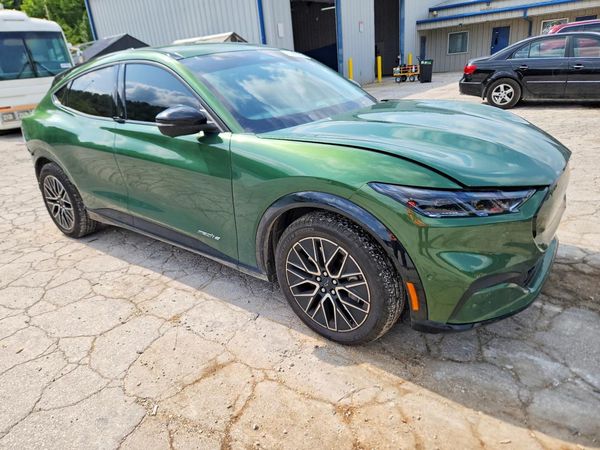 2024 FORD MUSTANG Premium