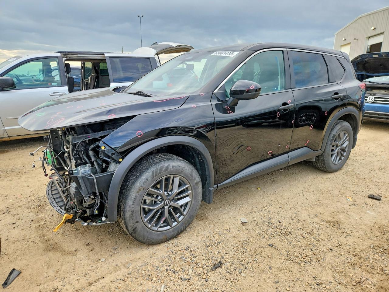 2022 NISSAN ROGUE S — Front 3/4