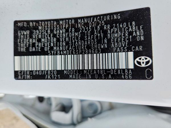 2025 TOYOTA COROLLA LE
