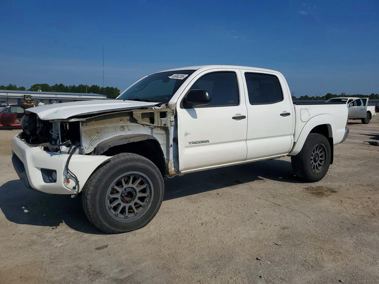 2014 TOYOTA TACOMA Delux Grade