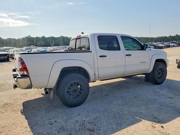 2014 TOYOTA TACOMA Delux Grade