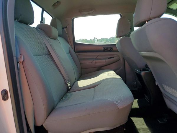 2014 TOYOTA TACOMA Delux Grade