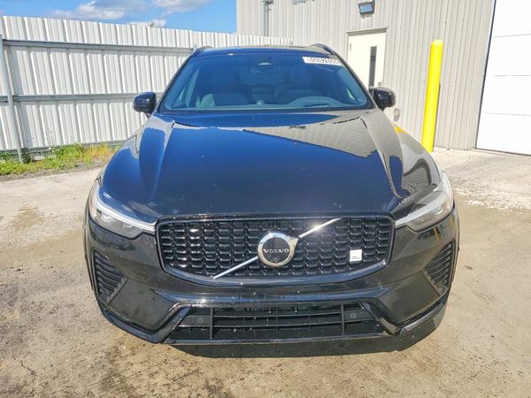 2023 VOLVO XC60 Ultimate Dark