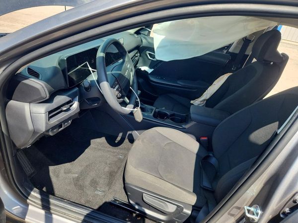 2026 KIA K4 LX, LXS
