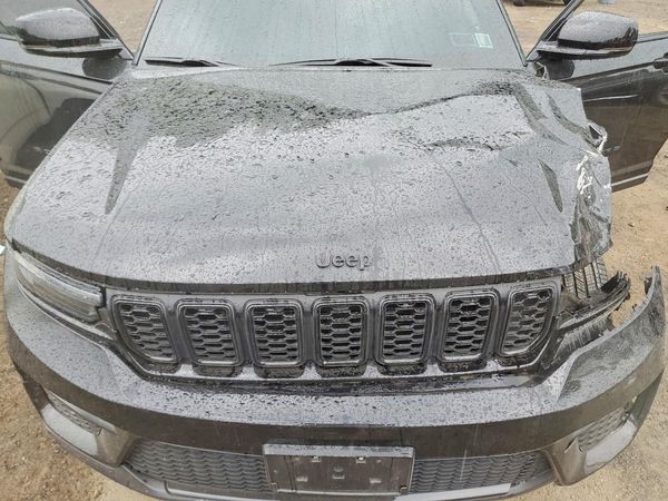 2024 JEEP GRAND CHEROKEE Laredo