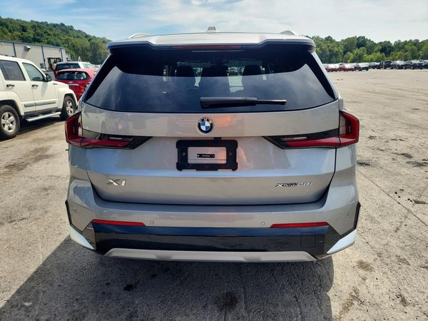 2025 BMW X1