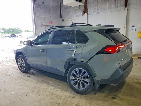 2023 TOYOTA RAV4 XLE Premium