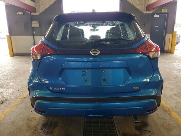 2021 NISSAN KICKS SR