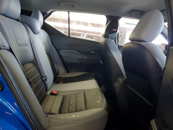 2021 NISSAN KICKS SR