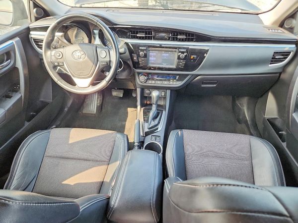 2015 TOYOTA COROLLA