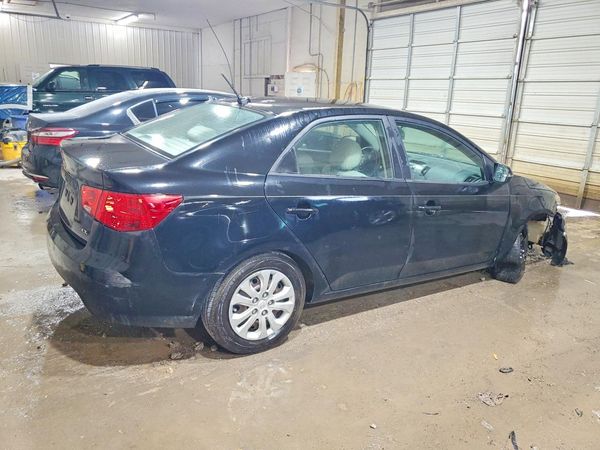 2013 KIA FORTE