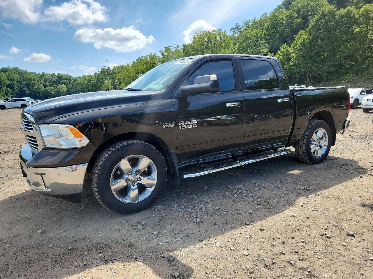 2014 RAM 1500 SLT CREW CAB 4X4