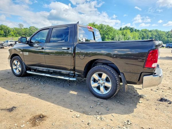 2014 RAM 1500 SLT CREW CAB 4X4