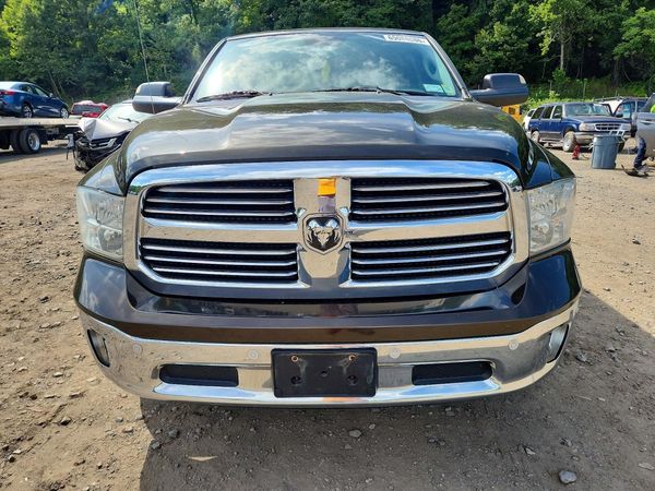 2014 RAM 1500 SLT CREW CAB 4X4