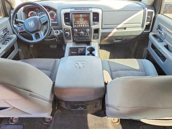 2014 RAM 1500 SLT CREW CAB 4X4