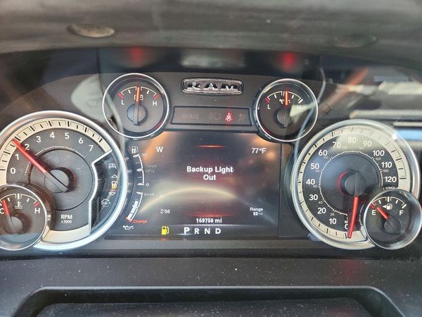 2014 RAM 1500 SLT CREW CAB 4X4