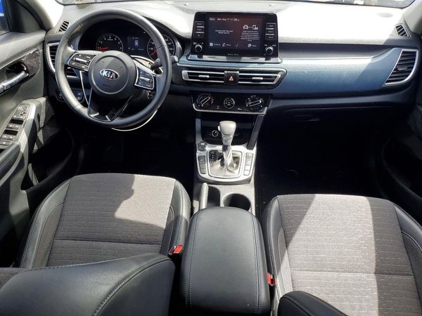 2021 KIA SELTOS S