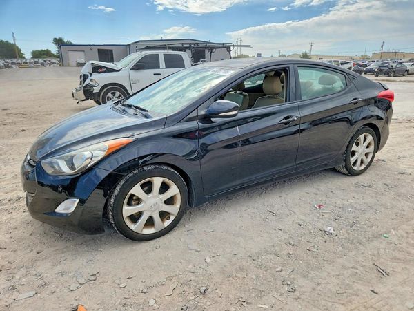 2013 HYUNDAI ELANTRA