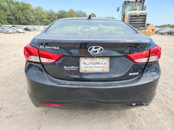2013 HYUNDAI ELANTRA